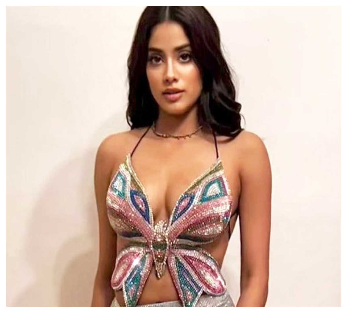 Janhvi Kapoor | బటర్‌ఫ్లై అందాల‌తో కేక‌పెట్టిస్తున్న జాన్వీ క‌పూర్..