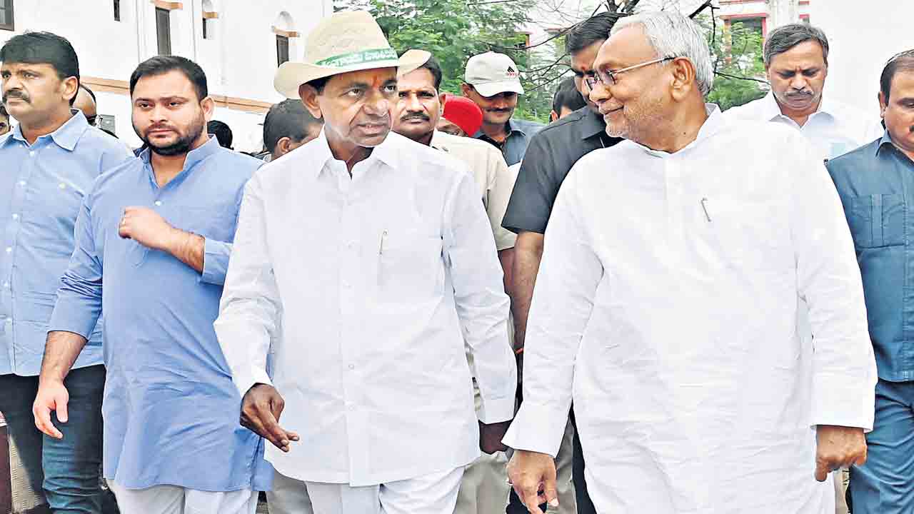 చరిత్రలో ఒకే ఒక్కడు కేసీఆర్‌