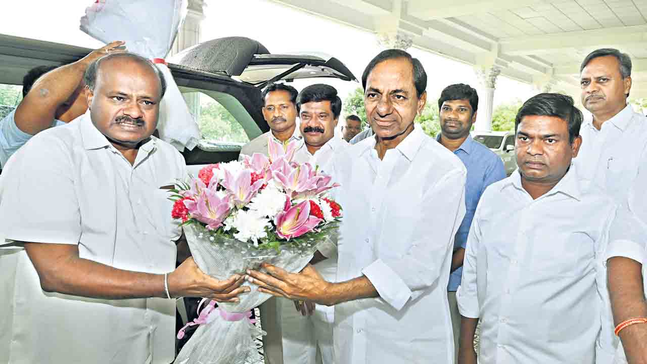 తెలంగాణే మాడల్‌.. కేసీఆరే లీడర్‌