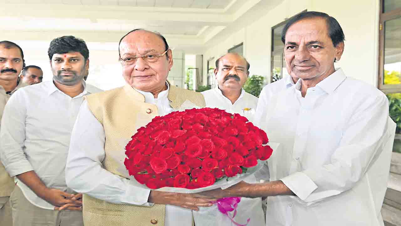దేశానికి ఆశాకిరణం మీరే కేసీఆర్.. మీ వెంటే మేం