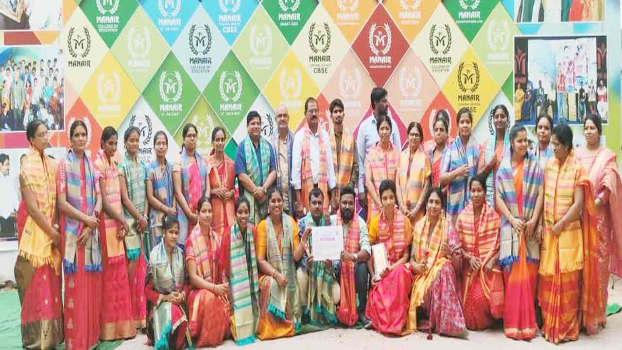 విద్యార్థులే ఉపాధ్యాయులైన వేళ