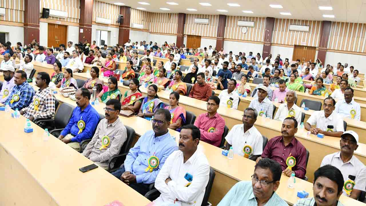 ఉత్తమ ఉపాధ్యాయులు వీరే