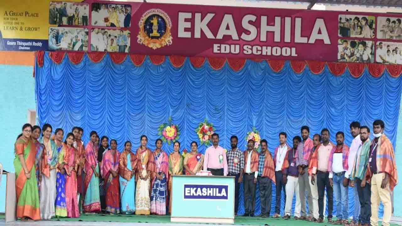 విద్యాలయాల్లో గురుపూజోత్సవం