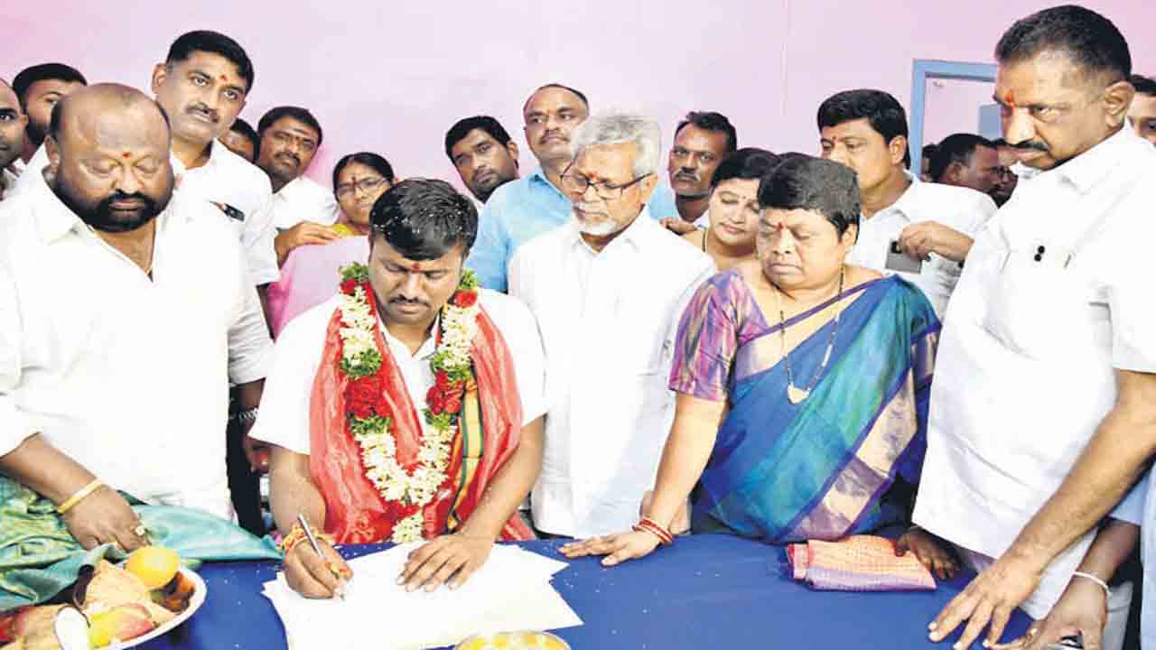 ఉద్యమకారులకు సముచిత స్థానం