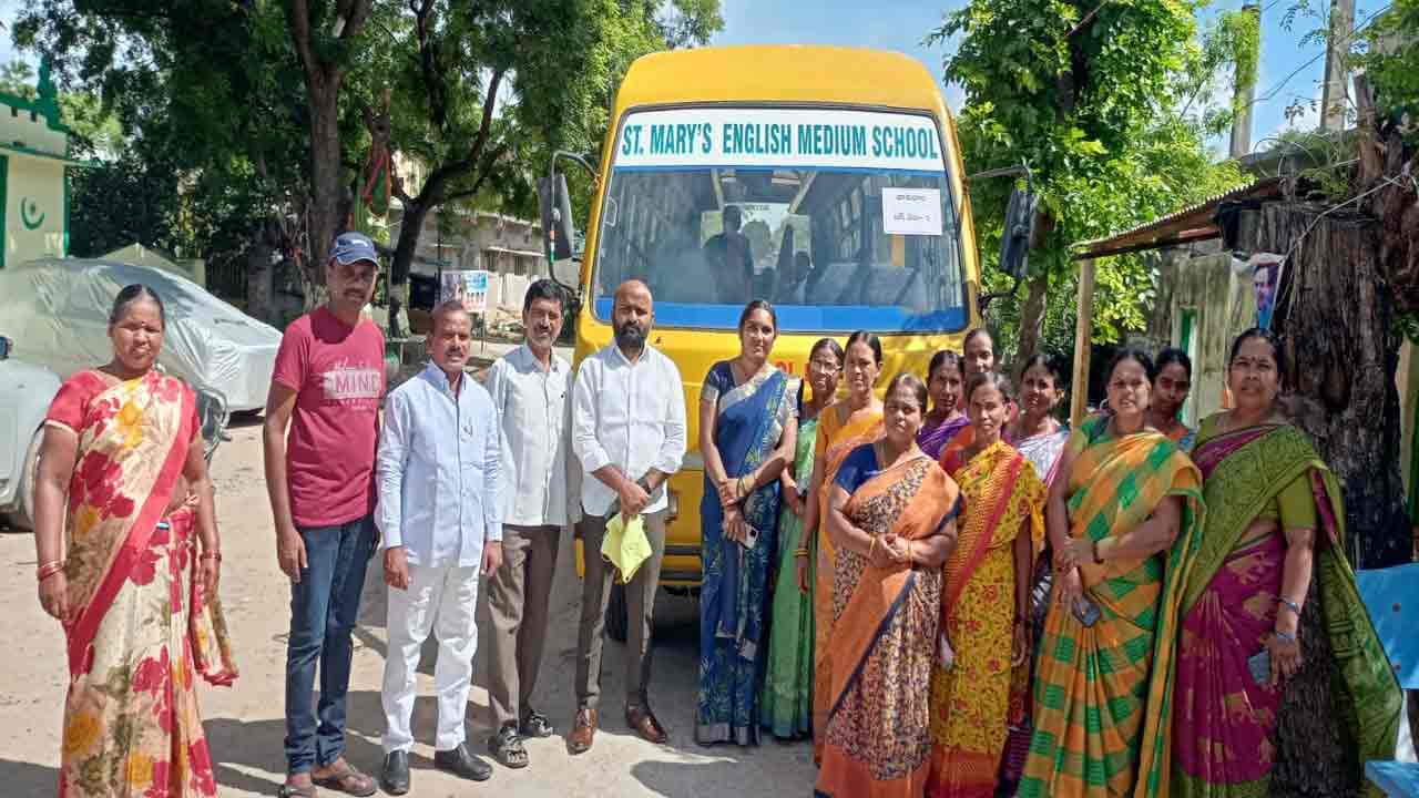 దారులన్నీ సమైక్యతా సభ వైపే..