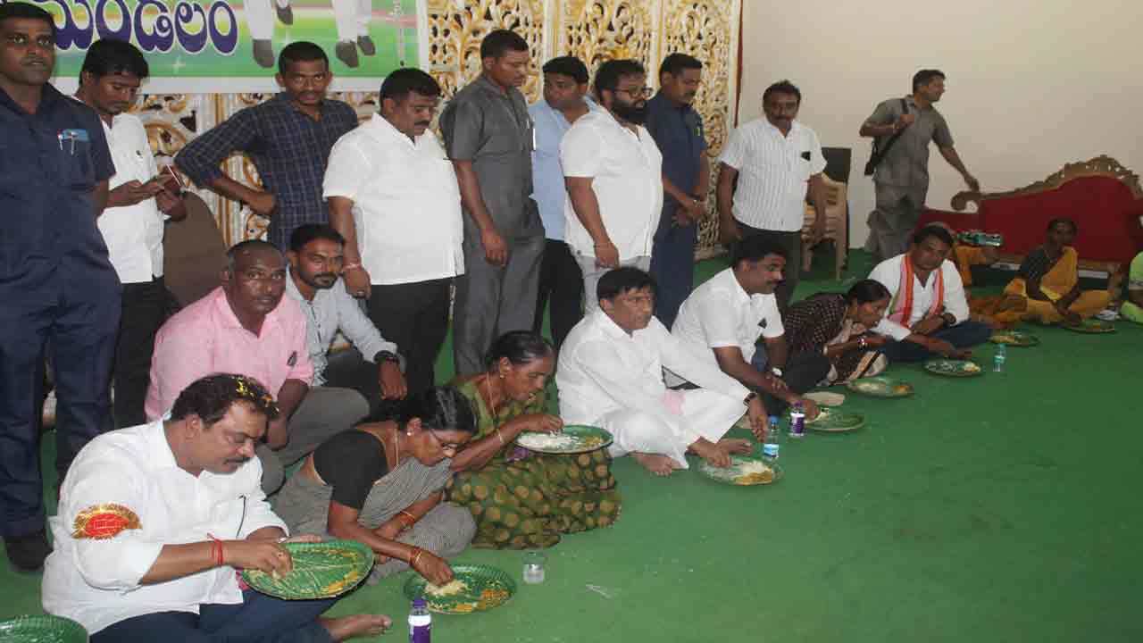 సున్నం పెట్టే మోదీ కాదు అన్నం పెట్టే కేసీఆర్‌ కావాలి