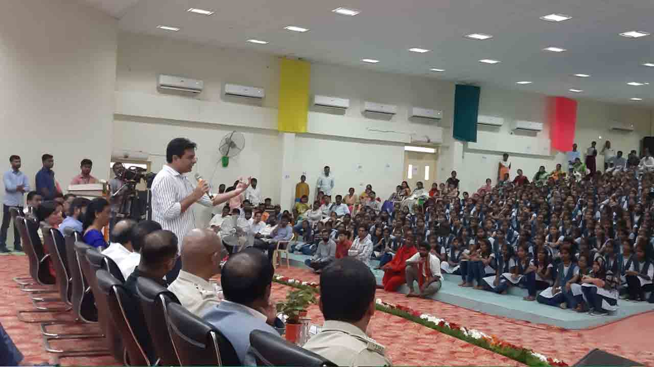 మీ ఉద్య‌మం నాకు చాలా న‌చ్చింది.. బాస‌ర ట్రిపుల్ ఐటీ విద్యార్థుల‌తో కేటీఆర్