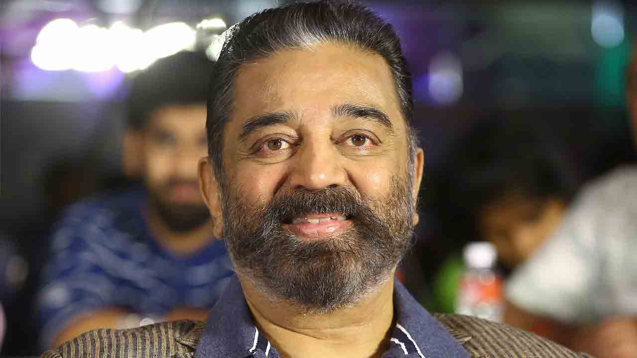 ఫీజు పెంచేశాడు