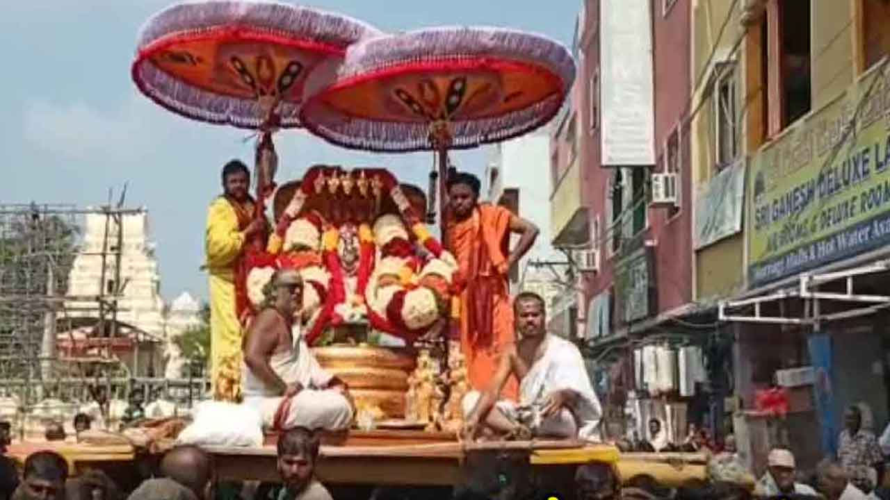 వైభవంగా కాణిపాకం వినాయకుడికి బ్రహ్మోత్సవాలు