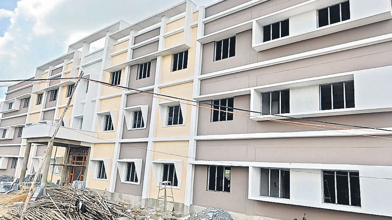 ఆధునిక హంగులతో కేజీబీవీ