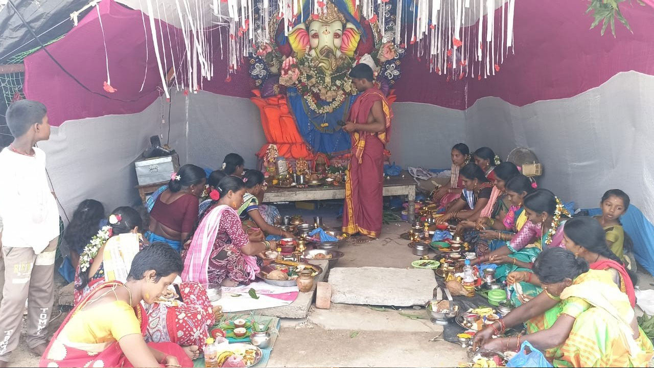 నేత్రపర్వంగా నవరాత్రోత్సవాలు