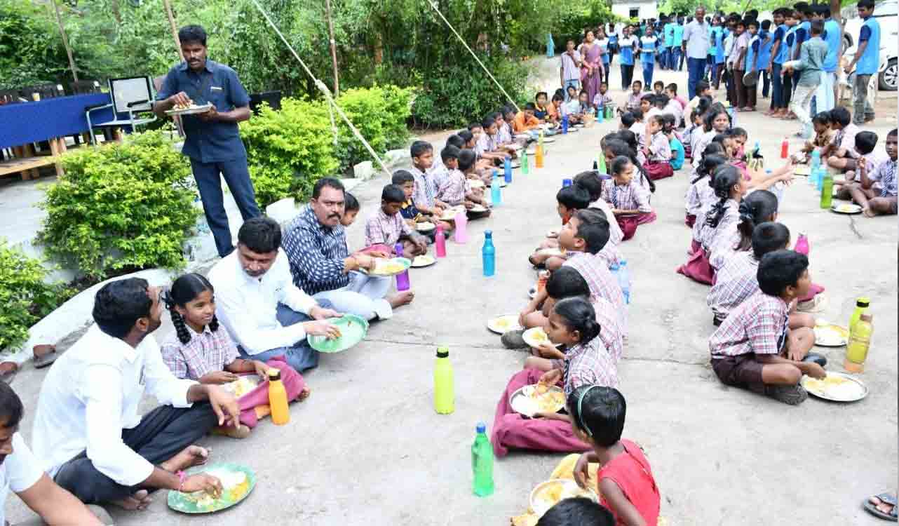 కార్పొరేట్‌కు దీటుగా ప్రభుత్వ విద్య