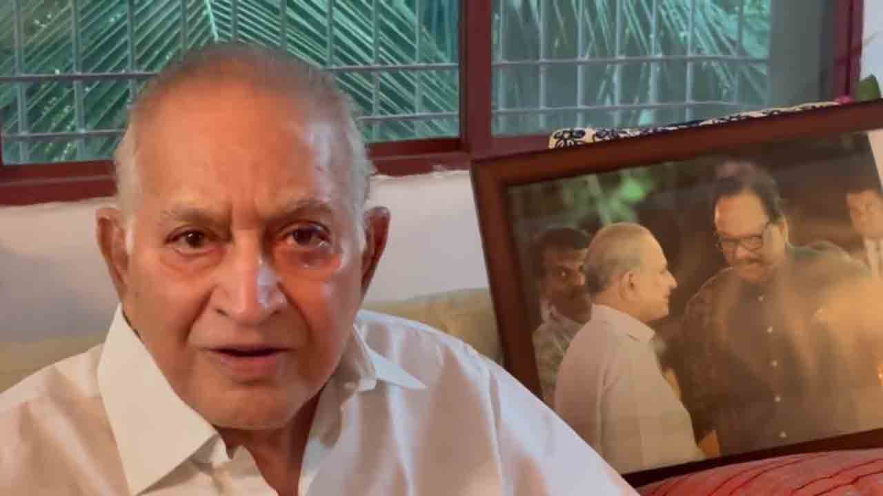 ఇంత త్వరగా నన్ను విడిచి వెళ్లినందుకు బాధగా ఉంది: సూపర్‌ స్టార్‌ కృష్ణ