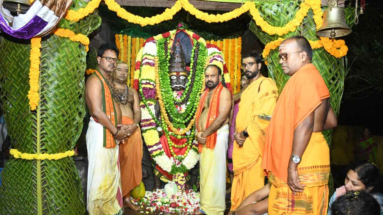 Srisailam | శ్రీశైలంలో అమావాస్య పూజలు.. భ‌క్తుల‌తో మ‌హాక్షేత్రంలో సంద‌డి