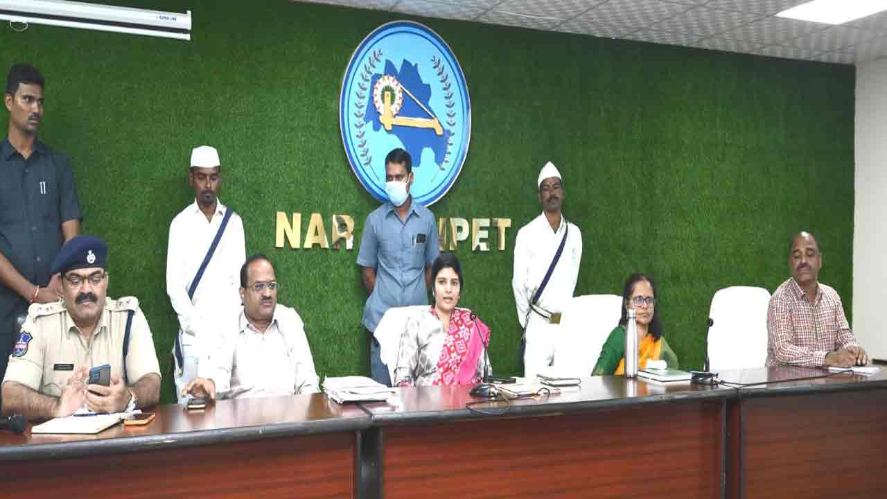 వజ్రోత్సవాలను ఘనంగా నిర్వహించాలి