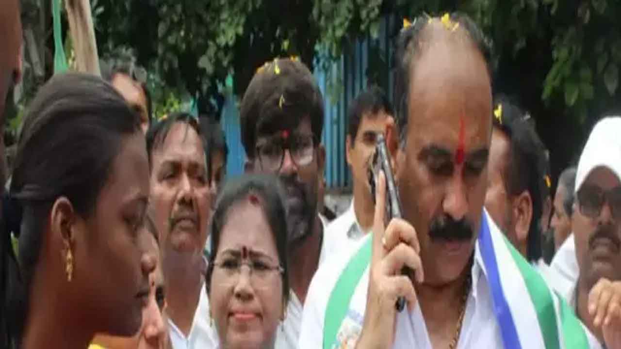 ఎమ్మెల్యే బాలినేని పెద్ద మనసు.. బాలిక చదువుకు భరోసా