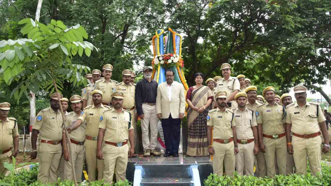 అటవీ అమరవీరుల త్యాగం మరువలేనిది