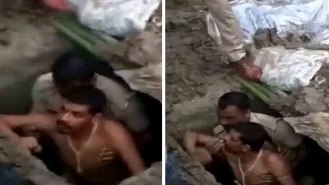 Watch: సజీవ సమాధికి వ్యక్తి యత్నం… కాపాడిన పోలీసులు