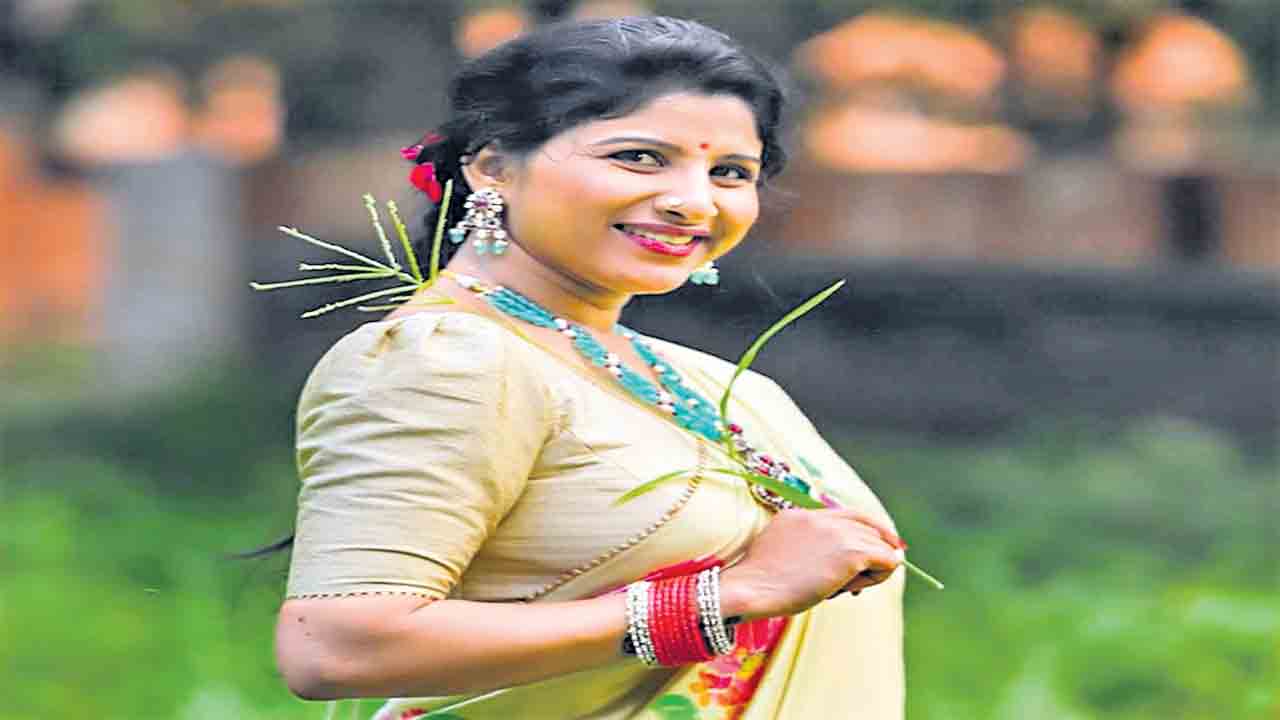 మంగ్లీ మ్యాజిక్‌!