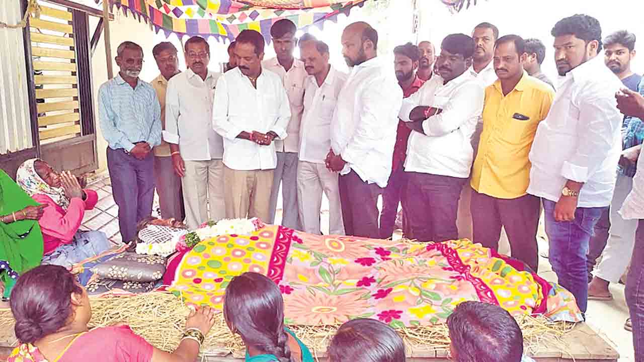 అనారోగ్యంతో ఉద్యమకారుడు మృతి