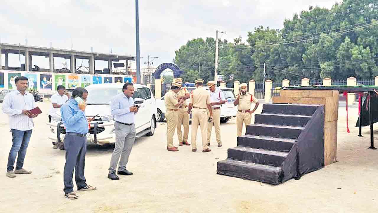 15వేల మందితో ర్యాలీ