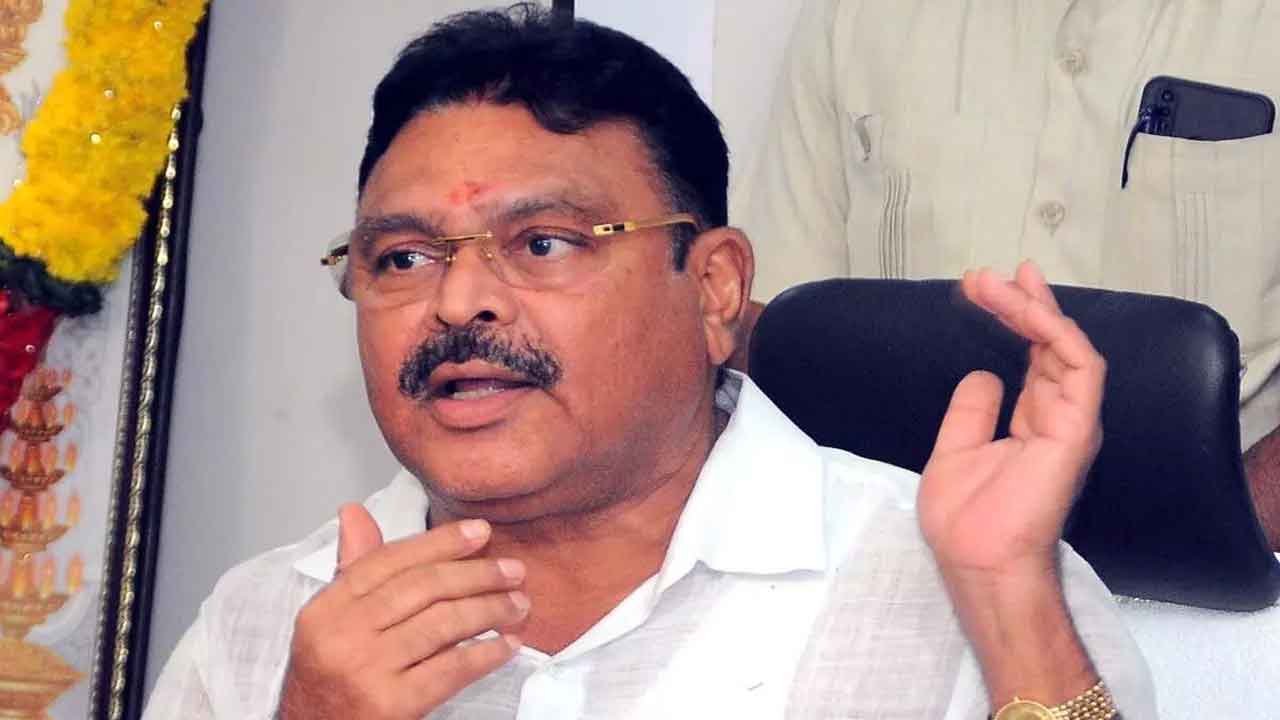 బాబుకు బుద్ధి లేదు.. బాలయ్యకు సిగ్గు లేదు : మంత్రి అంబటి ఘాటు ట్వీటు