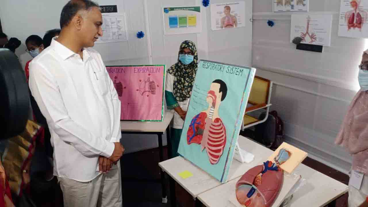 మెడికల్‌ విద్యార్థులకు బీ-కేటగిరీలో లోకల్‌ రిజర్వేషన్లు: మంత్రి హరీశ్‌ రావు