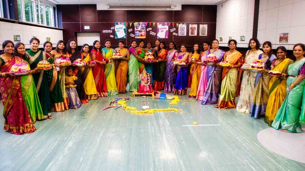 మ్యూనిచ్‌లో కన్నుల పండువగా బతుకమ్మ సంబురాలు