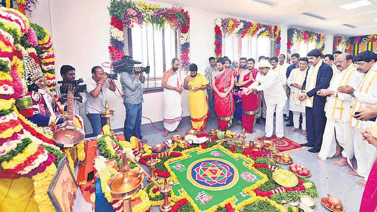 అట్టహాసంగా..