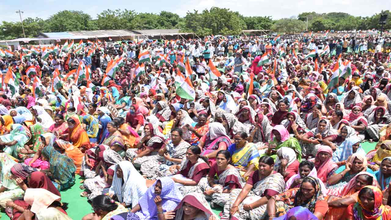 సీఎం కేసీఆర్‌ పాలనలో తెలంగాణ సుసంపన్నం