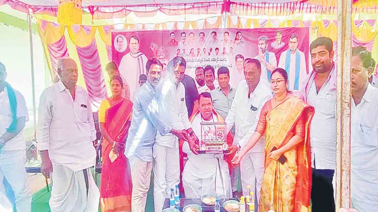 రైతు సంక్షేమం పట్టని కేంద్రం