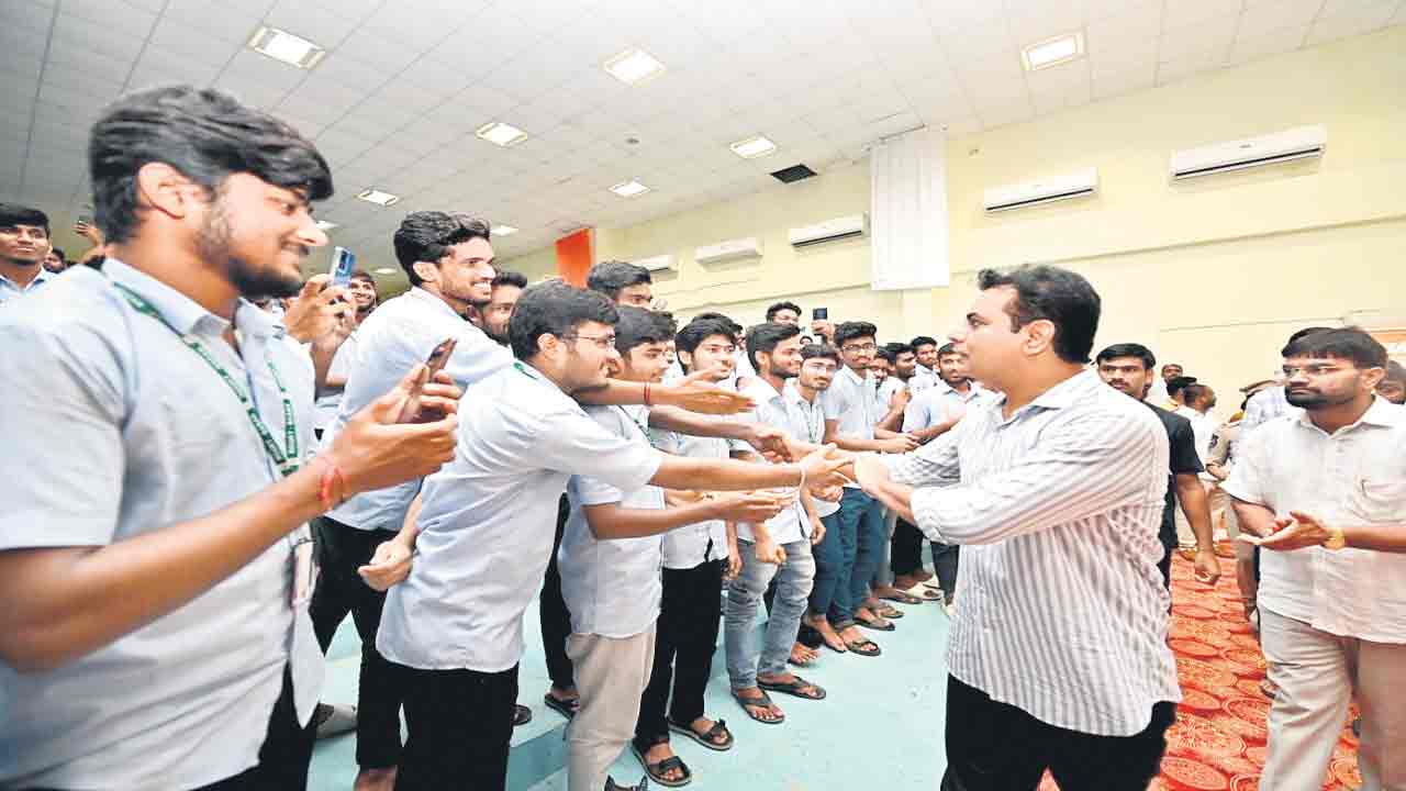 ట్రిపుల్‌ ఐటీలో మినీ టీ – హబ్‌