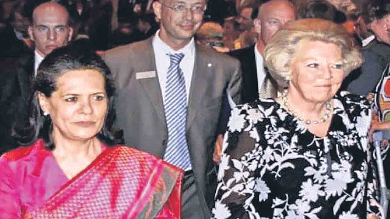 సోనియాగాంధీకి మాతృ వియోగం