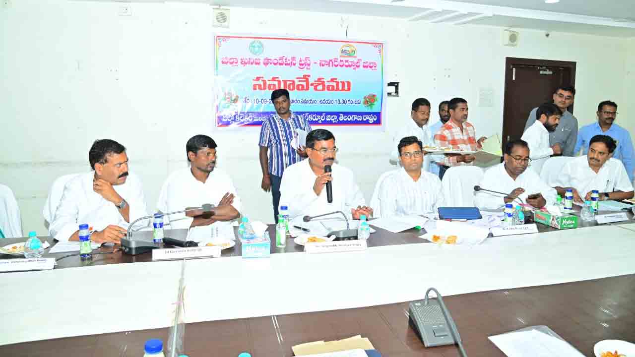 జీవన ప్రమాణాలు పెంచేందుకు ఆ నిధులు వినియోగించాలి : నిరంజన్‌రెడ్డి