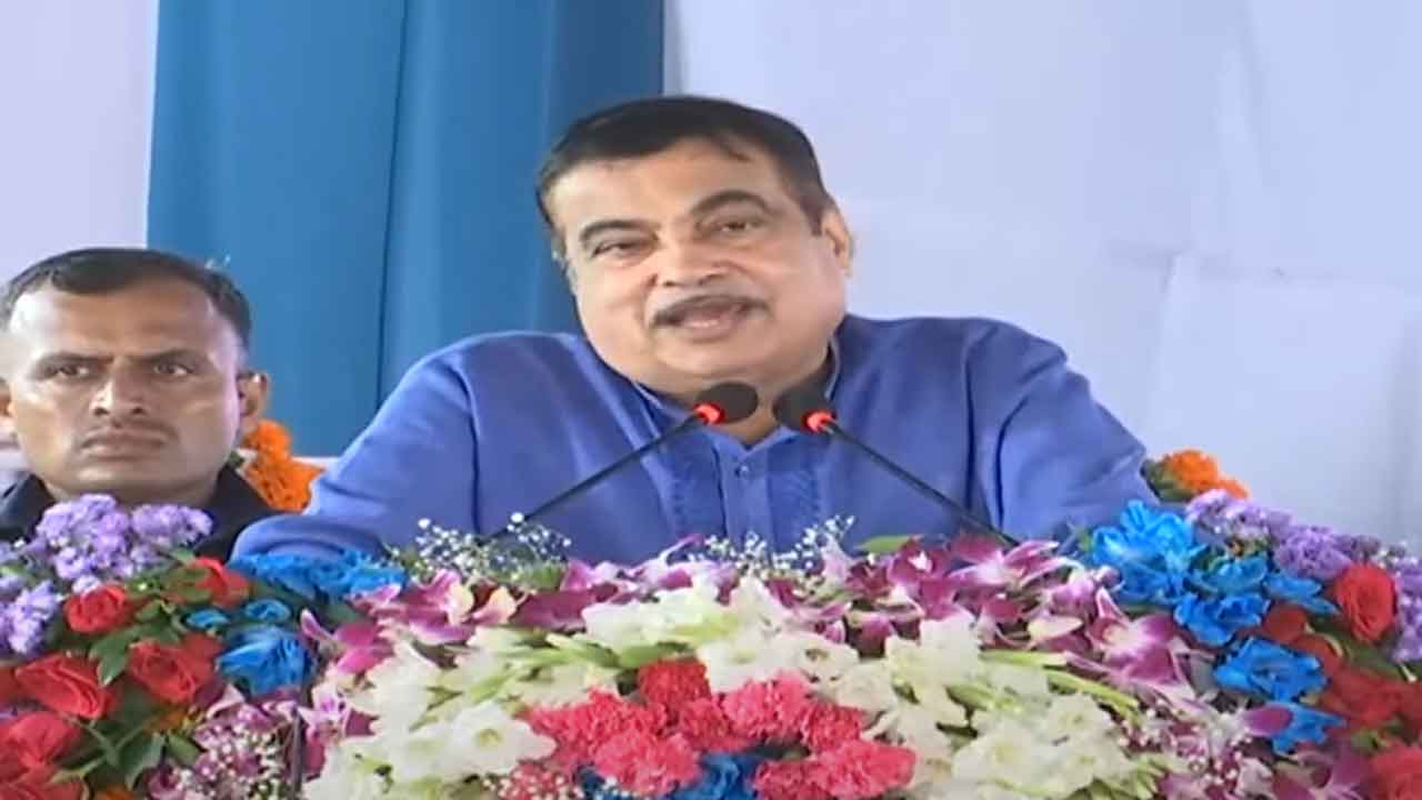 రాజమండ్రిలో నితిన్ గడ్కరీ.. ఐదు ఫ్లైఓవర్లకు శంకుస్థాపన
