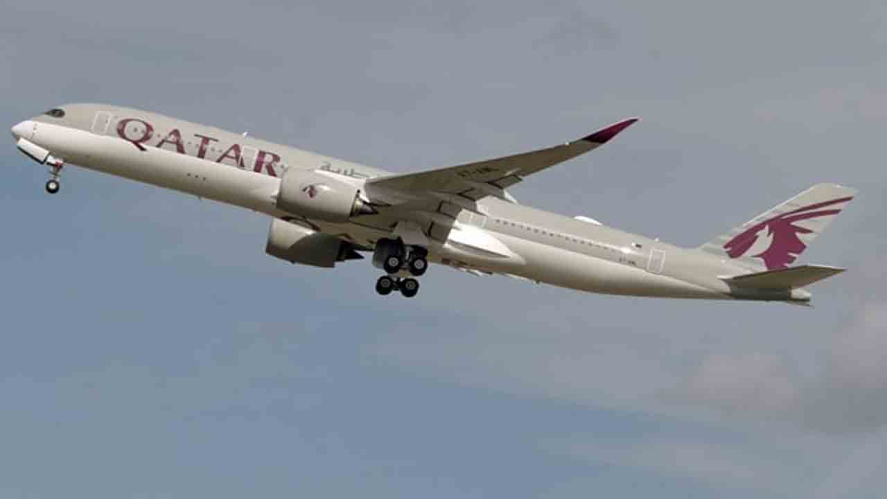 Turbulence in Qatar Airways | ఖతార్‌ విమానంలో భారీ కుదుపులు.. 12 మందికి గాయాలు