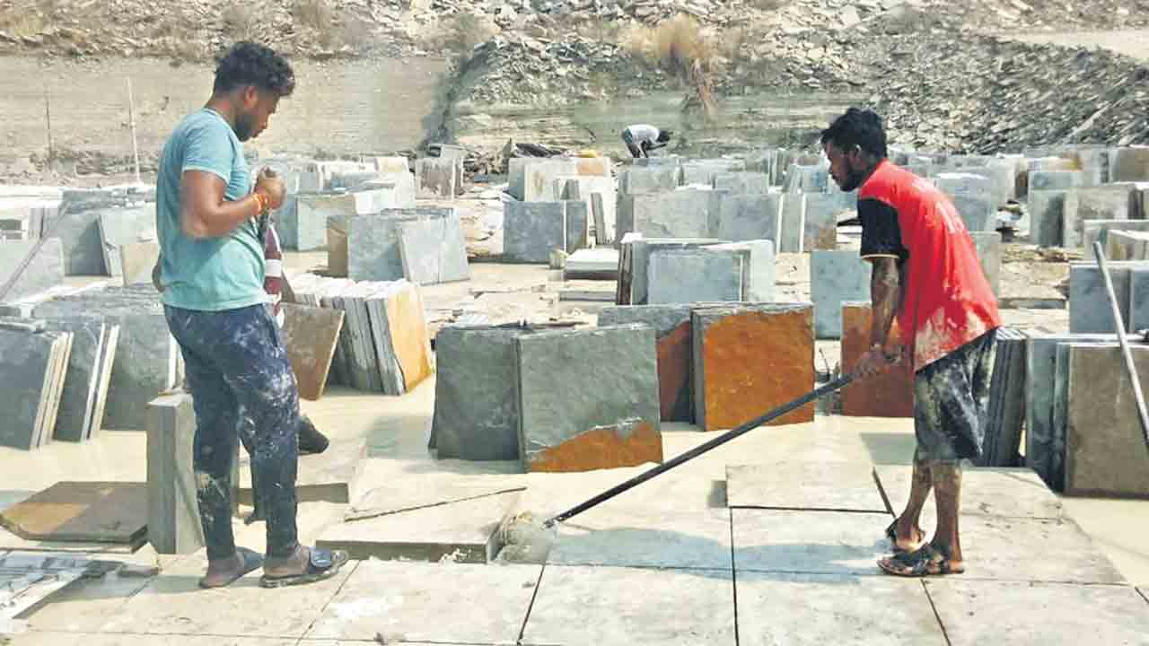 గనుల శాఖకు ఘన ఆదాయం