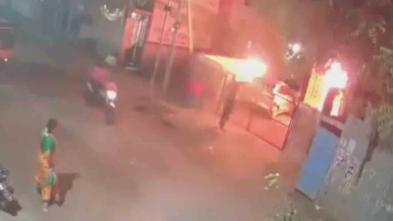 మధురైలో ఆర్‌ఎస్‌ఎస్‌ నేత ఇంటిపై పెట్రో బాంబు దాడి