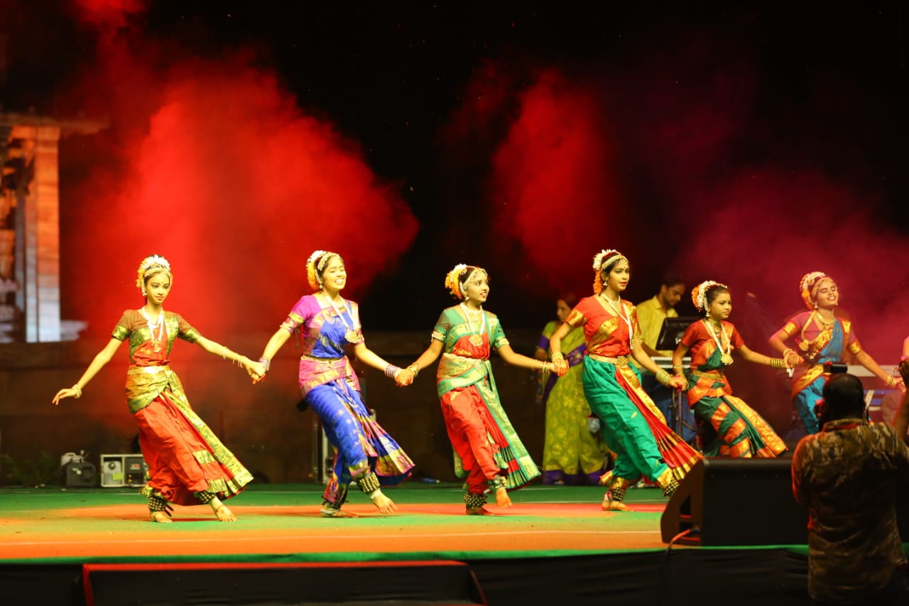 ములుగులో అట్టహాసంగా జాతీయ వజ్రోత్సవ ముగింపు వేడుకలు