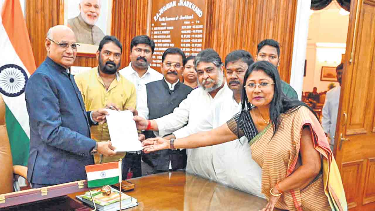 సొరేన్‌ ‘అనర్హత’పై ఉద్దేశపూర్వక లీకులు