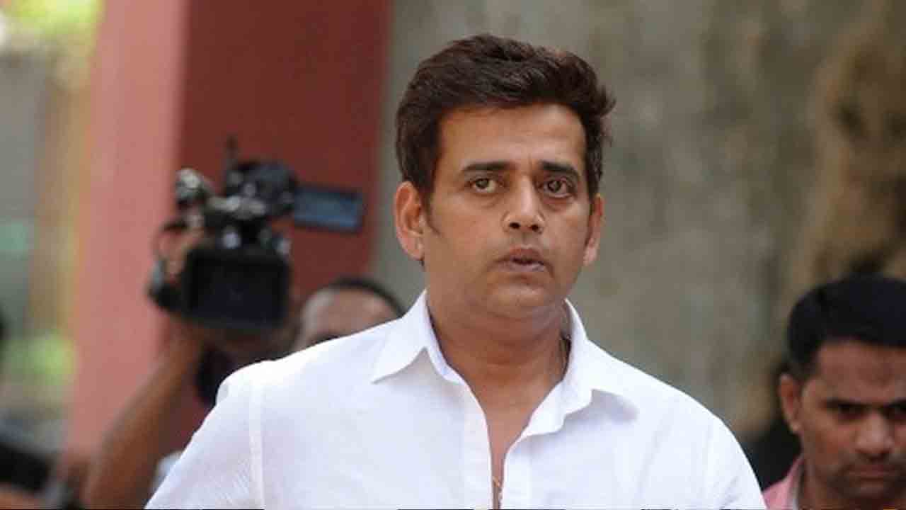 Ravi Kishan | రూ.3.25 కోట్లు మోసం..స్నేహితుడిపై ‘రేసు గుర్రం’ విల‌న్‌ ఫిర్యాదు..!