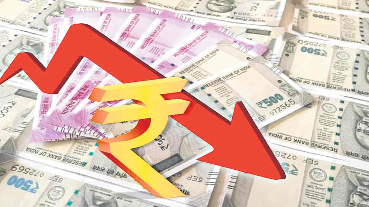 రూపాయి పతనాన్ని నివారించడమెలా?