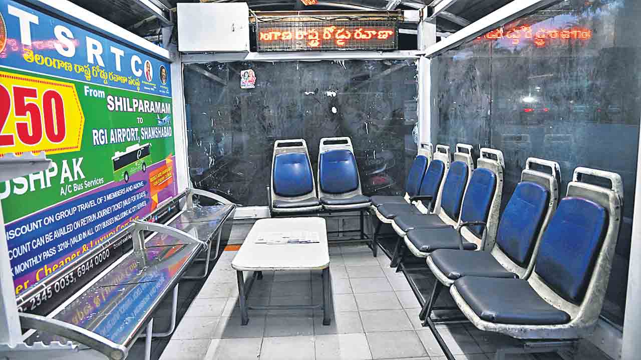 411 చోట్ల కొత్త బస్‌ షెల్టర్లు!