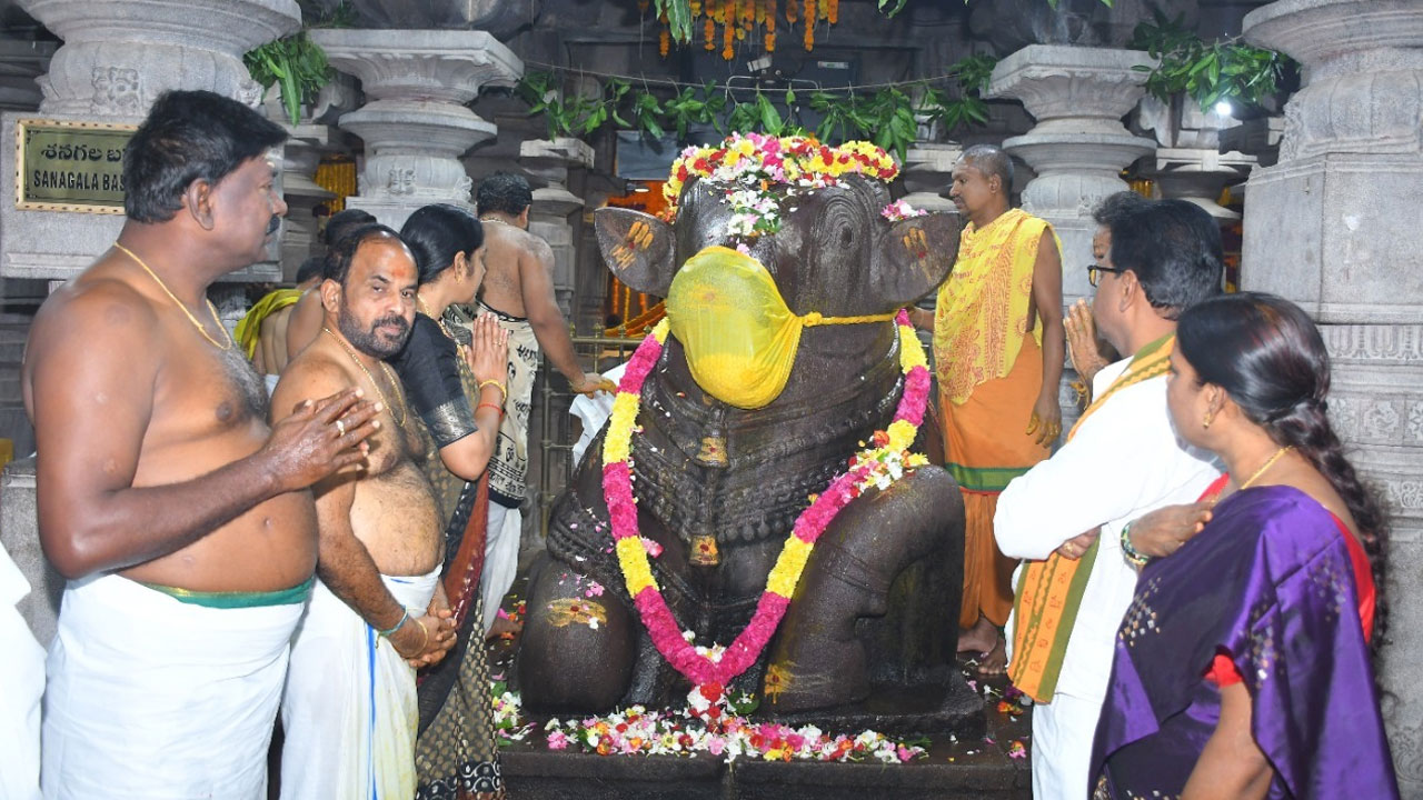 Srisailam | శ్రీగిరిలో మంగళవార పూజలు.. కుమార‌స్వామికి షోడ‌షోప‌చారం..!