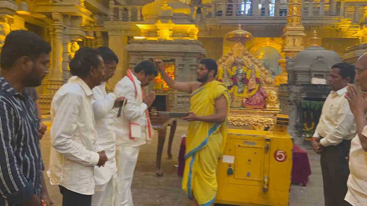 యాదాద్రీశుడి సేవలో ఎమ్మెల్సీ శేరి సుభాష్ రెడ్డి