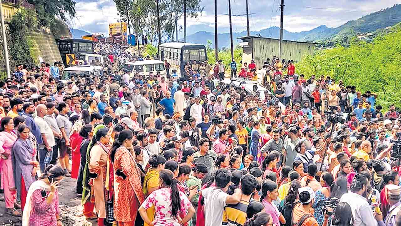 ఆధారాల నాశనానికే..