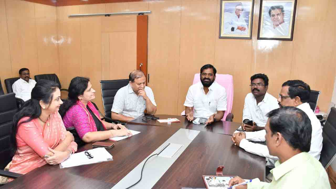 తెలంగాణ సంస్కృతి ఉట్టిపడేలా బతుకమ్మ సంబురాలు : శ్రీనివాస్‌గౌడ్‌