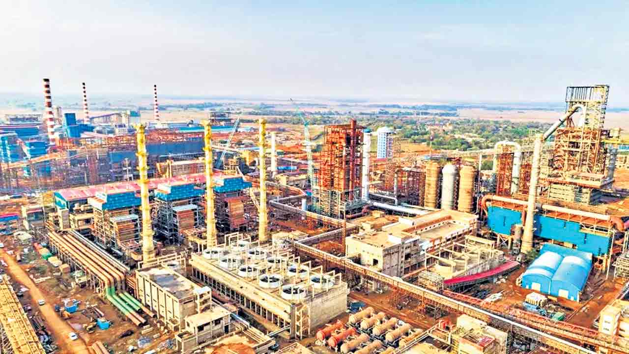 కర్మాగారాలపై కేంద్రం జులుం