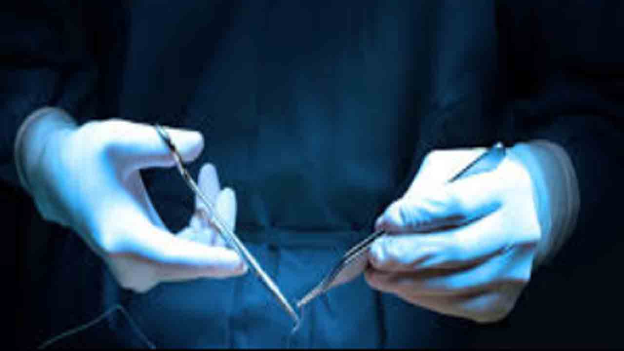 Wrong Surgery | బాలుడి కాలుకు సర్జరీ బదులు.. సున్తీ చేసిన వైద్యులు