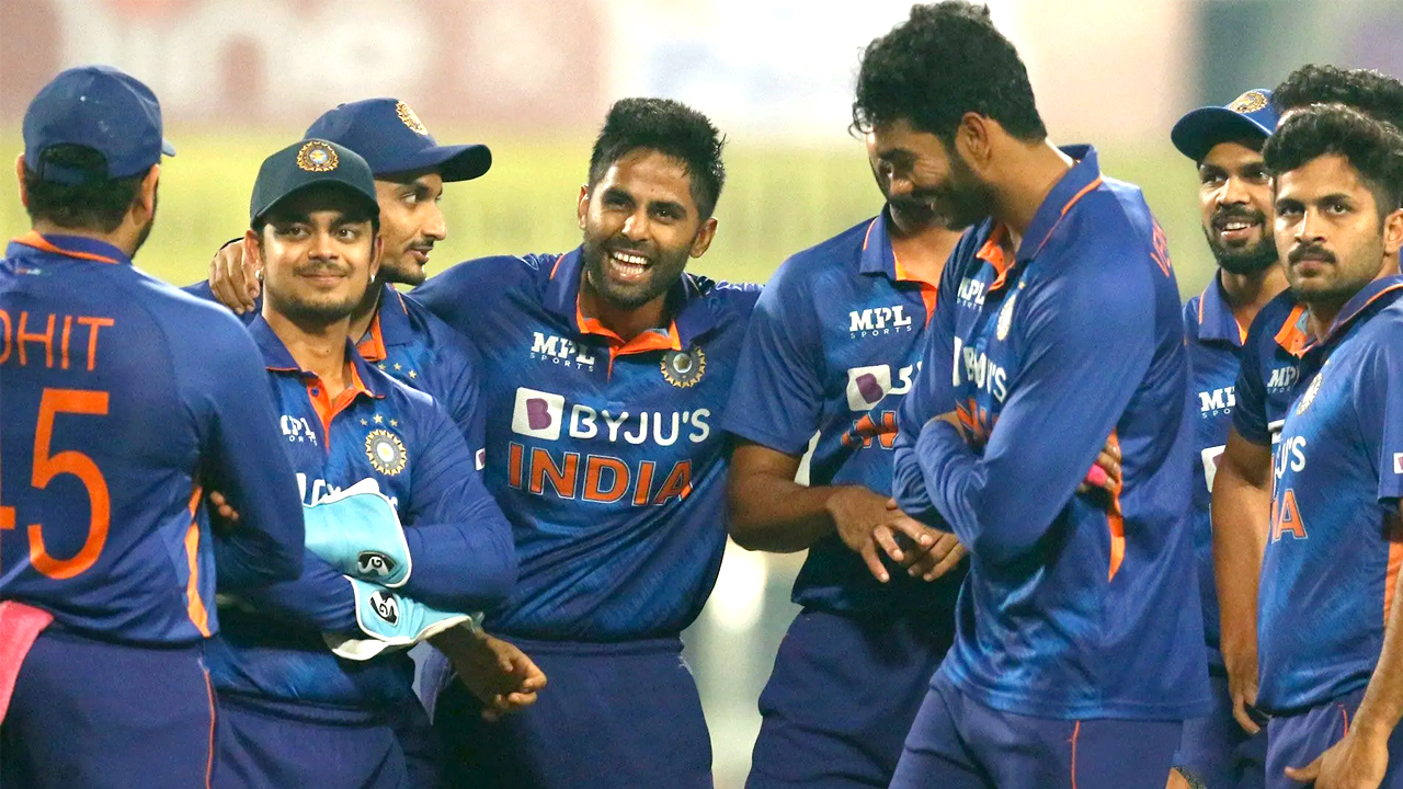 Suryakumar Yadav | బాబర్ను వెనక్కినెట్టి.. మళ్లీ టాప్-1పై కన్నేసిన మిస్టర్ 360..